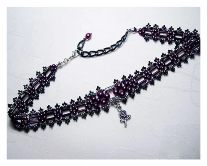 Чокер из бисера