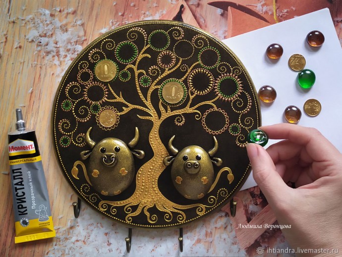 Создаём ключницу "Бычки и дерево изобилия": часть 3 Создаём ключницу "Бычки и дерево изобилия": часть 3