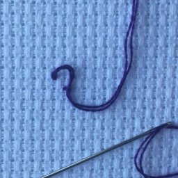 Долой узлы на изнанке вышивки: безузелковый способ закрепления нити