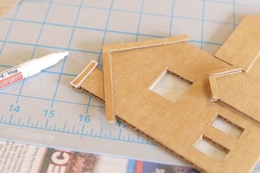 Интерьерные пряничные домики из картона: мастер-класс