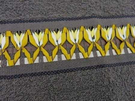 ​Мережка с лентами