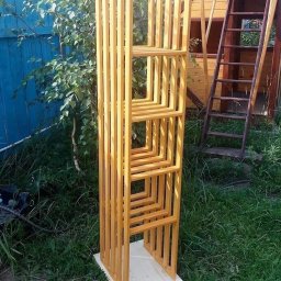 ​Узкий стеллаж из реек