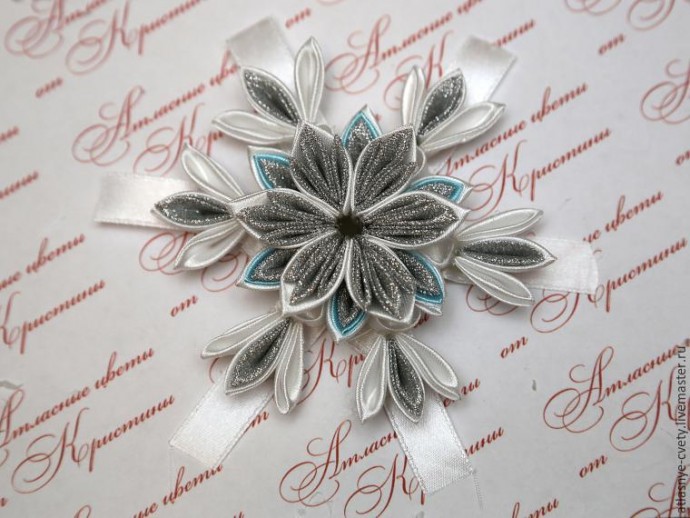 Делаем снежинку из атласной ленты в технике канзаши: часть 2