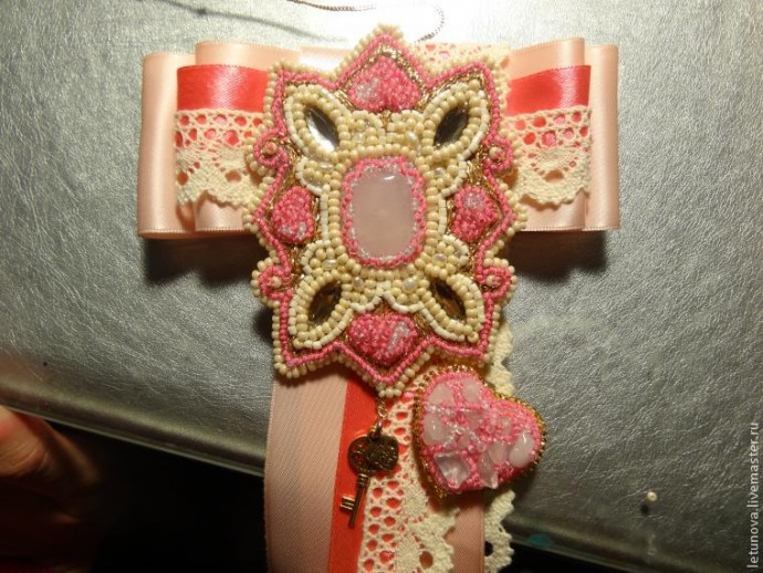 ​Брошь из бисера и лент: часть 7