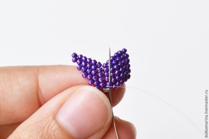 ​Плетем серьги из бисера "Полуночные цветы": часть 3