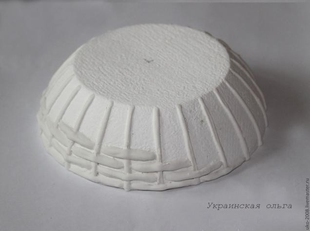 Одуванчики в объемной технике на шкатулке: часть 1