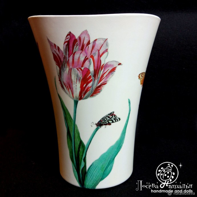 ​Декорируем пластиковую вазу имитацией фарфора и росписи