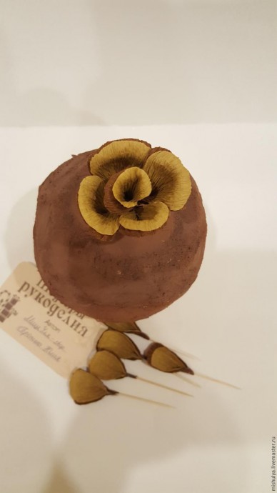 Делаем композицию "Шишка с сюрпризом"