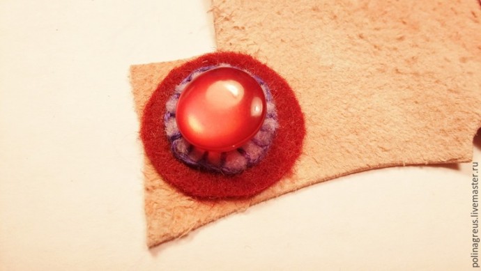 Этюд в малиновых тонах: фетровое колье