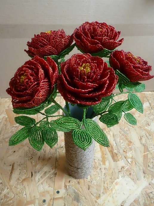 Пиончики из бисера