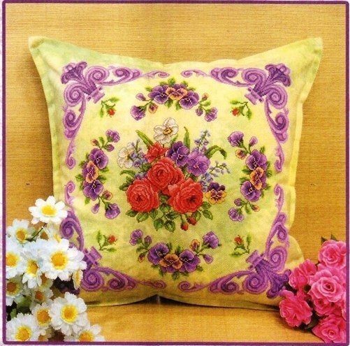 Вышиваем красивую подушку