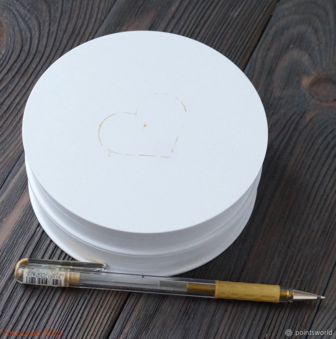 Процесс создания оригинальной шкатулки в технике контурной росписи: часть 1