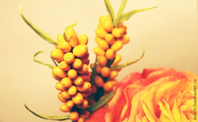 ​Лепим ветку облепихи: часть 1
