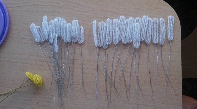 ​Ромашка из бисера