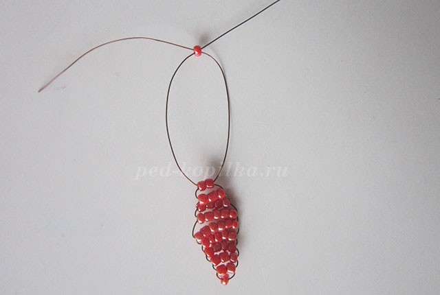 Цветок из бисера