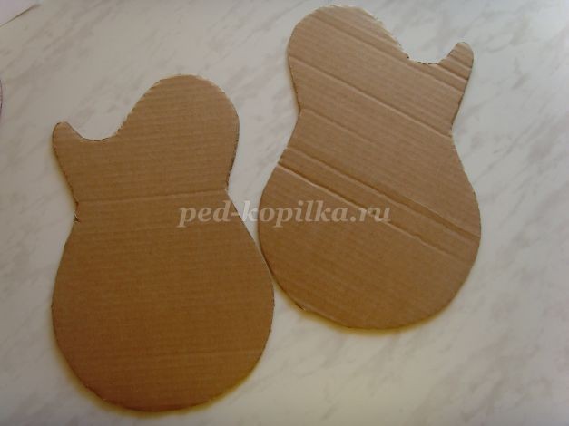 Гитара из конфет: мастер-класс, часть 1