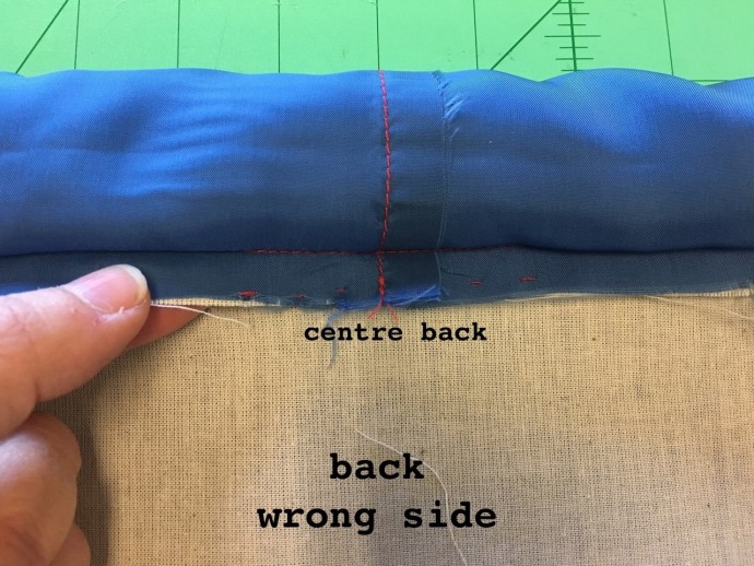 Обработка низа изделия на подкладке Обработка низа изделия на подкладке