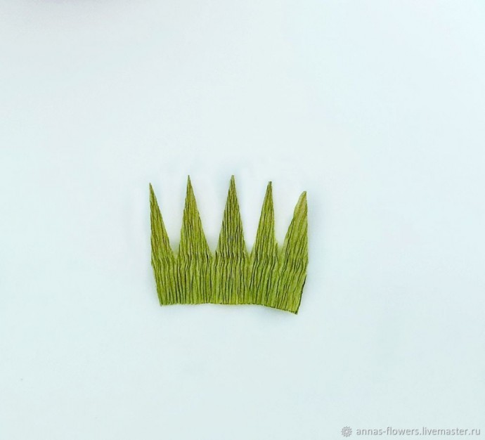 ​Мастерим красивую розу из гофрированной бумаги: часть 3