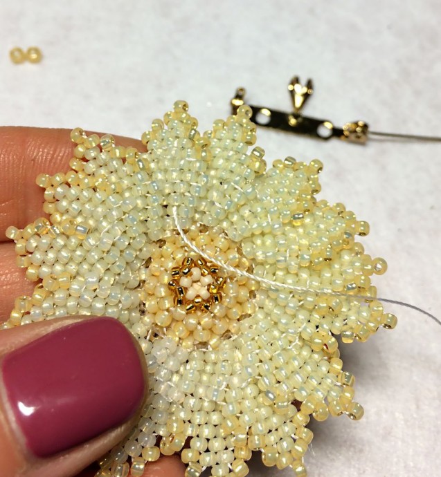 Создаём брошь-подвеску "Солнечный цветочек": часть 3 Создаём брошь-подвеску "Солнечный цветочек": часть 3