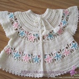 Примечательный вариант декора вязаных вещей