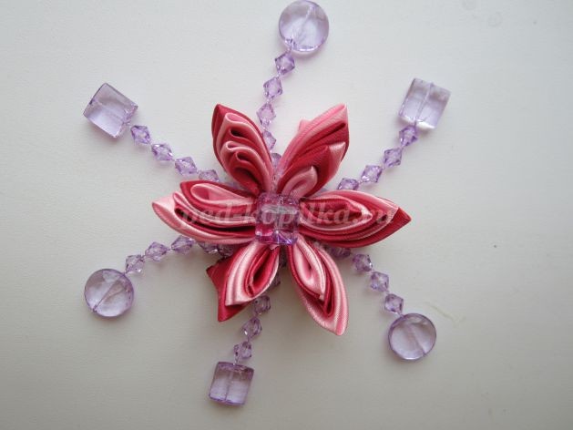 Цветок из атласных лент: мастер-класс, часть 2 Цветок из атласных лент: мастер-класс, часть 2