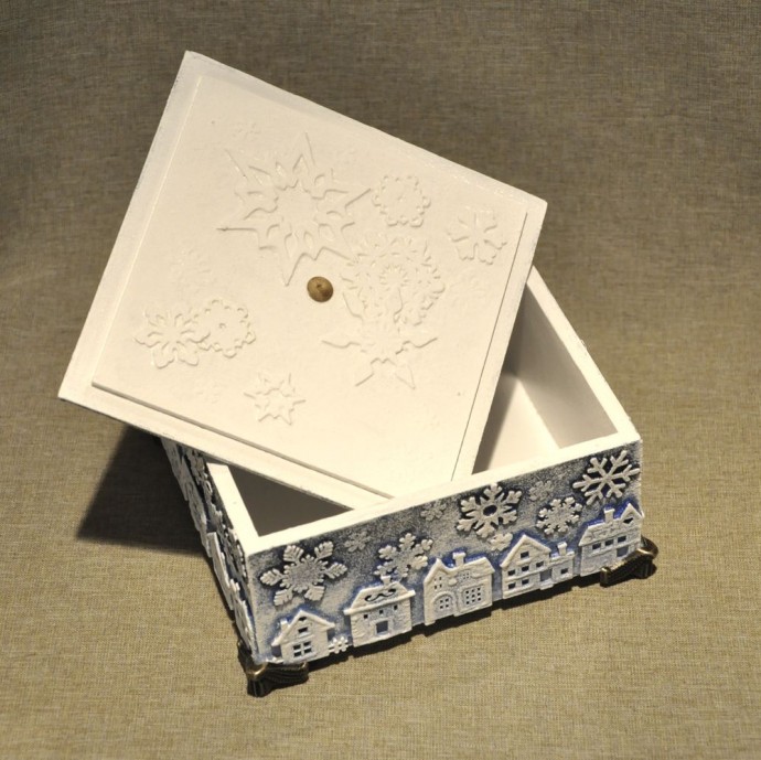 Декорируем деревянный короб для подарка: часть 2 Декорируем деревянный короб для подарка: часть 2