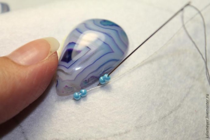 ​Вышиваем шикарное колье "Зазеркалье": часть 2