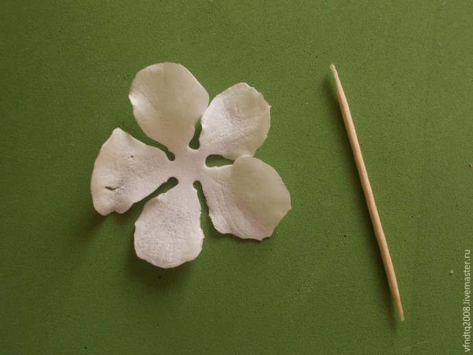 Создаем цветы яблони из фоамирана
