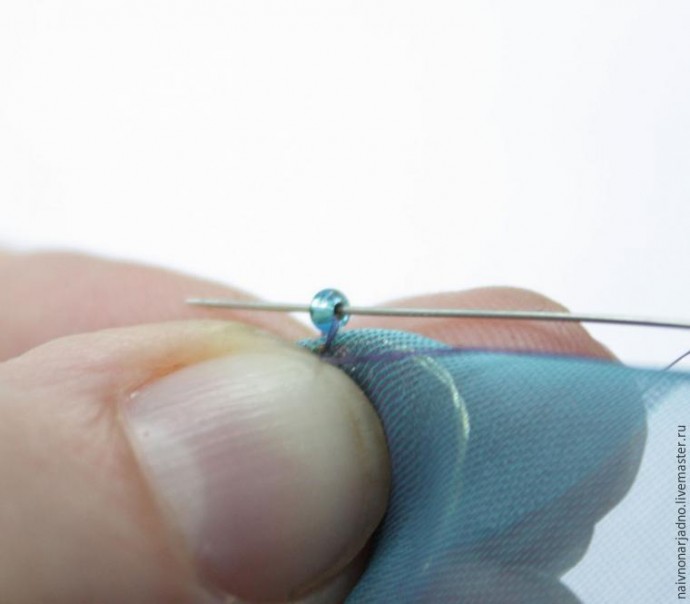 ​Вышиваем брошку "Свинка Пеппа": часть 3