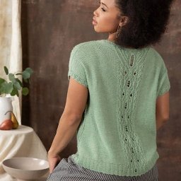 Вязаный топ с интересной спинкой