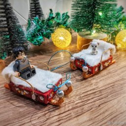 Интерьерные новогодние сани из спичечного коробка