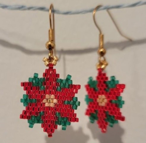 Пуансеттия из бисера