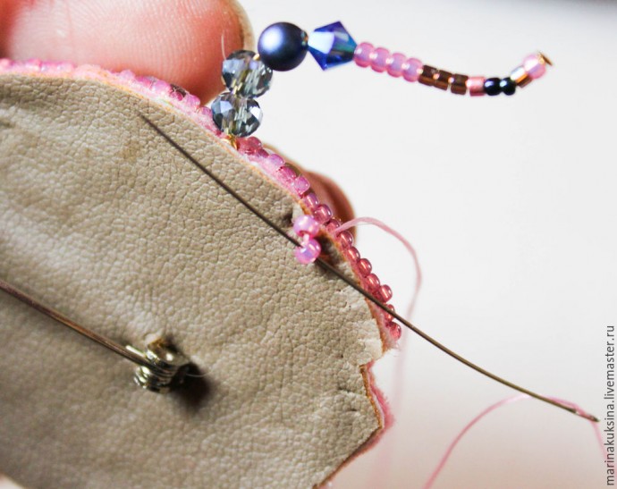 Создаем брошь жучка "Цветочник": часть 7