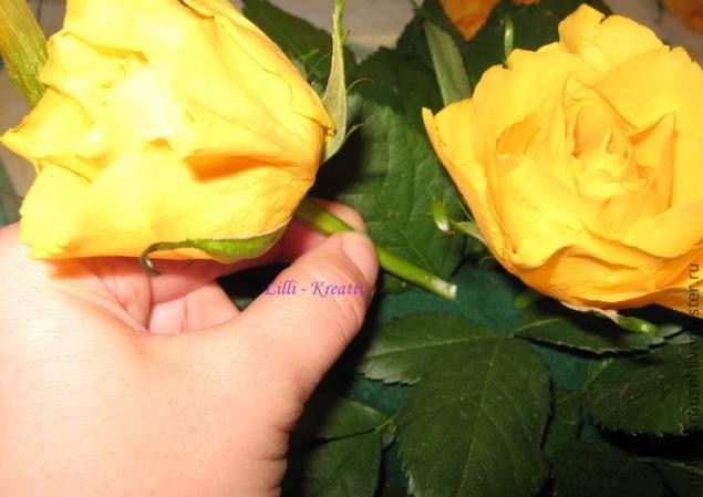 Корзинка с розами: простой вариант