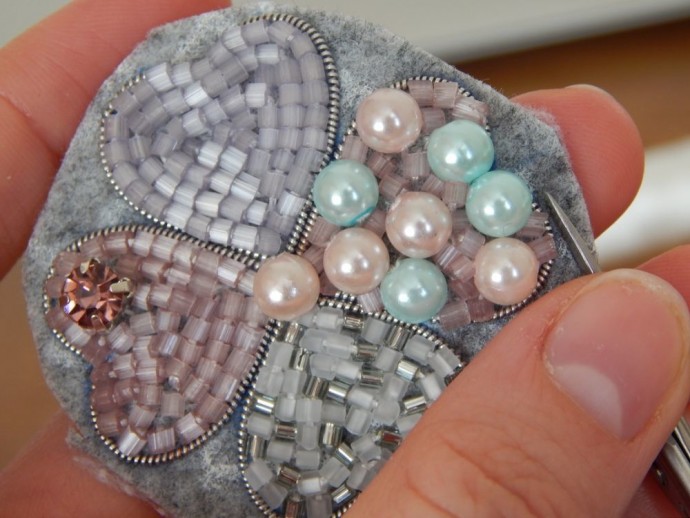 ​Создание броши "Клевер" из бисера: мастер-класс, часть 3