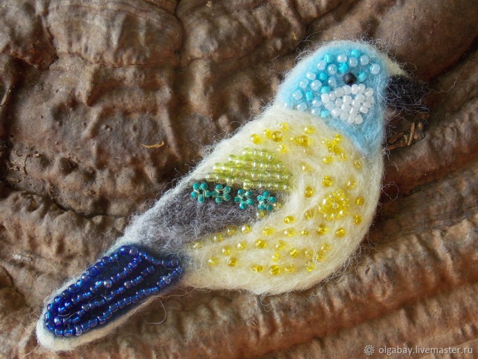 Делаем брошь "Синичка" из войлока и бисера: часть 2 Делаем брошь "Синичка" из войлока и бисера: часть 2