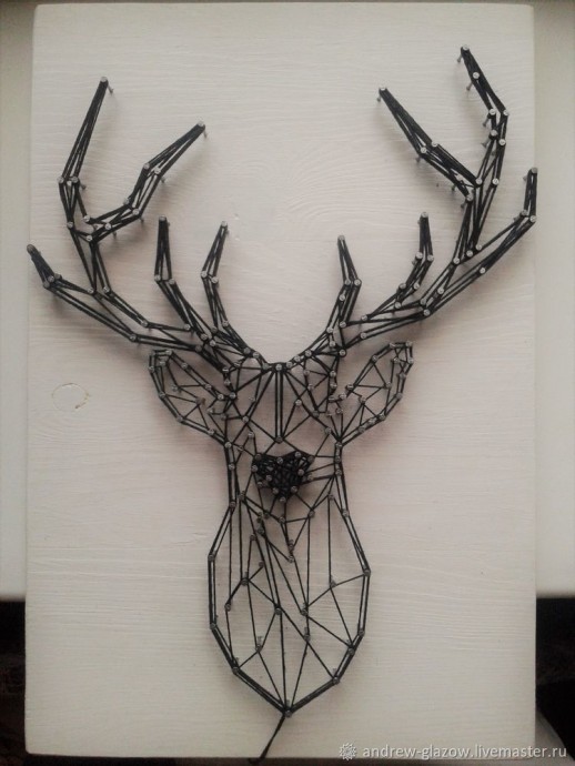 Контурный олень в технике String Art: часть 2