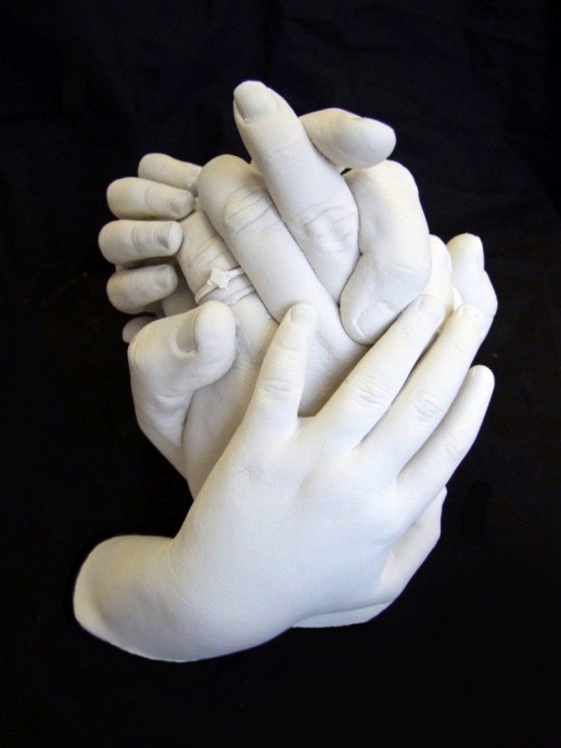 ​Слепки рук и фигур