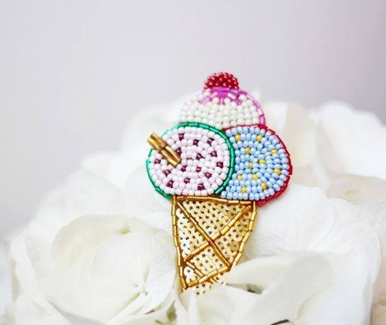 Броши из бисера