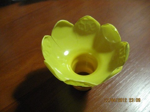 Лилия из пластиковых бутылок