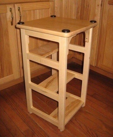 Функциональное совмещение табуретки и лесенки Функциональное совмещение табуретки и лесенки