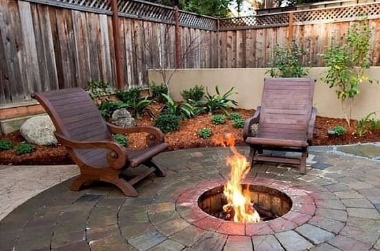 Идеи для любителей посидеть на даче у костра