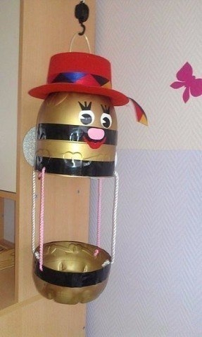 Мастерим кормушки и того, что лежит дома