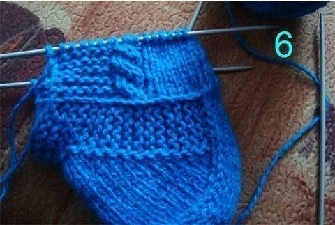 Вязаные тапочки без швов