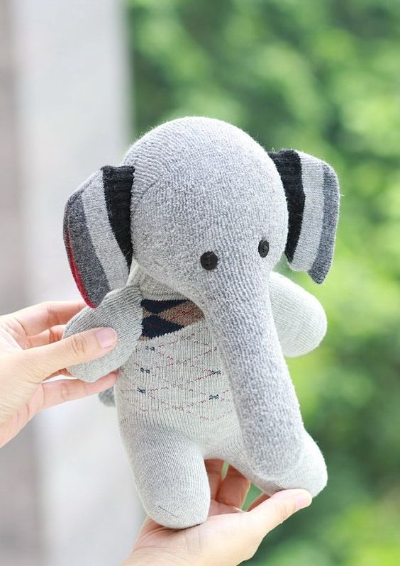 Шикарные яркие игрушки из ...носков