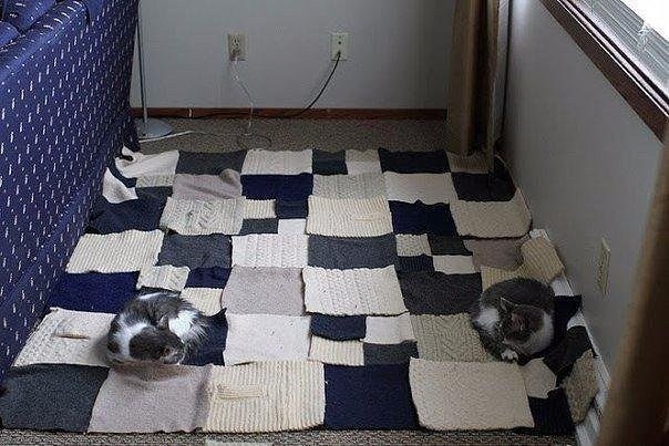 Милый плед из ненужных свитеров и джемперов