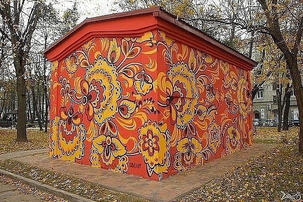 Художественная роспись трансформаторных подстанций под хохлому в городе Минске.