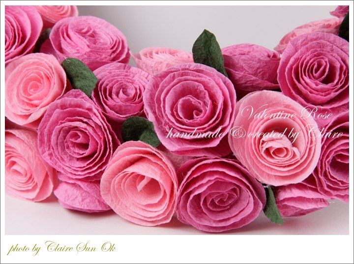 Нежный веночек из бумажных роз