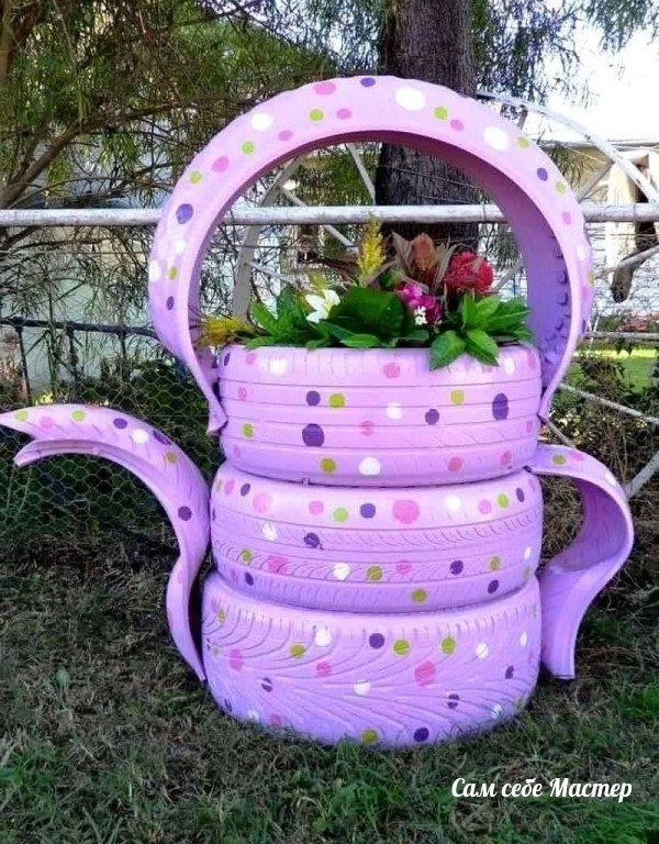 Клумбы и цветники из шин своими руками