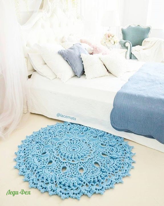 Для вдохновения - вязаные коврики.